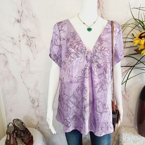 Lane Bryant pretty silky feel short sleeve top - Picture 1 of 6
